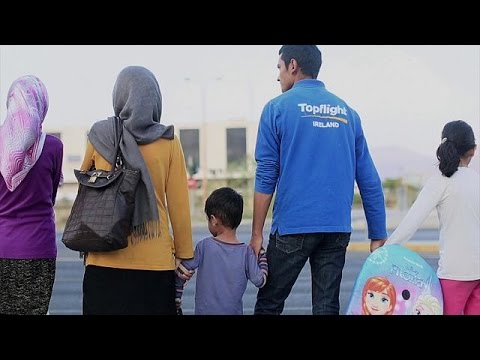 بالفيديو اللاجئون الأفغان في اليونان