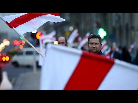 بالفيديو مظاهرات في بلاروسيا للمطالبة بتغيير علم البلاد وشعارها