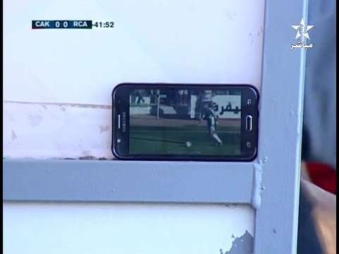 بالفيديو لاعبو شباب أطلس خنيفرة يشاهدون مباراتهم أمام الرجاء