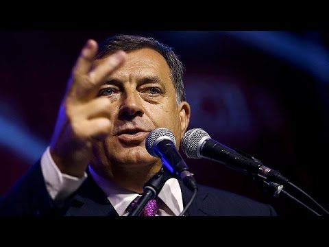 شاهد صرب البوسنة يصوتون لصالح الإبقاء على يوم عيدهم الوطني