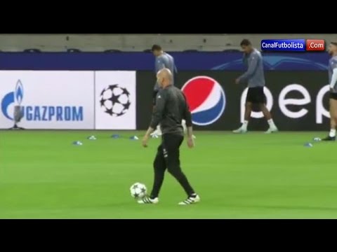 شاهد زيدان يستعرض مهاراته بالكرة خلال تدريبات الريال