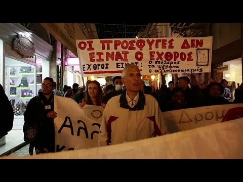 بالفيديو مظاهرات  في ليسبوس اليونانية ضد إغلاق الحدود الاوروبية