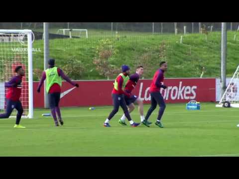 شاهد نجم تشيلسي يحرز هدفًا رائعًا خلال تدريبات منتخب إنجلترا للشباب