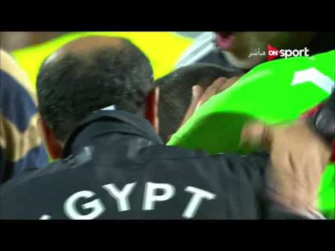 لحظة بكاء الفرح لـ عصام الحضري بعد فوز المنتخب أمام غانا