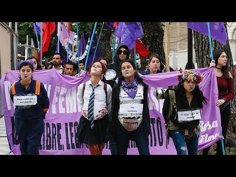 شاهد إحياء اليوم العالمي لمكافحة العنف ضد النساء