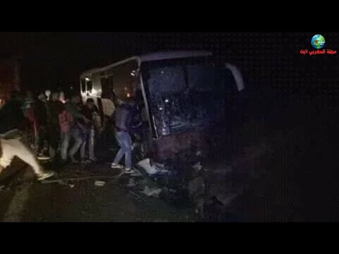 شاهد تفاصيل انزلاق سيارة مشجعي الرجاء البيضاوي