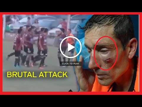 شاهد ضرب حكم أرجنتيني بعدما طرد مجموعة لاعبين من المباراة