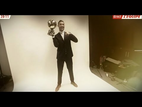 شاهد لحظة تتويج رونالدو بالكرة الذهبية