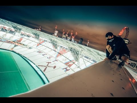 بالفيديو نايت سكيب يقتحمون ملعب الإمارات ويخاطرون بحياتهم