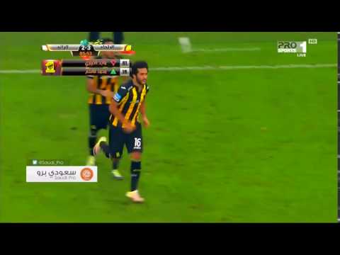 شاهد محمد قاسم يعتذر عن الحركة التي قام بها في لقاء الرائد