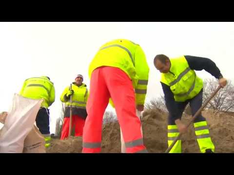 بالفيديو تأهّب في بريطانيا استعدادًا لوصول عاصفة ثلجية عنيفة