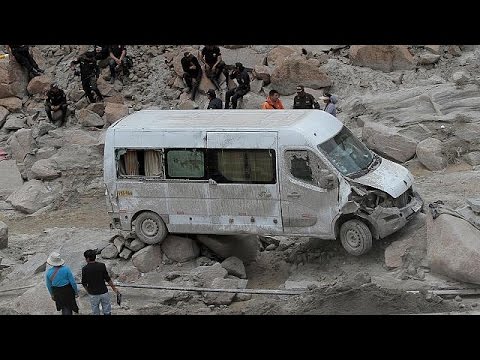 شاهد 11 قتيلاً في تشيلي جراء حرائق الغابات و4 آخرين في بيرو بسبب الفيضانات              