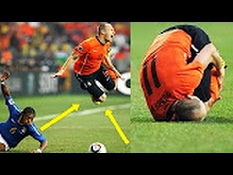 شاهد حيل اللاعبين على الحكام في المباريات