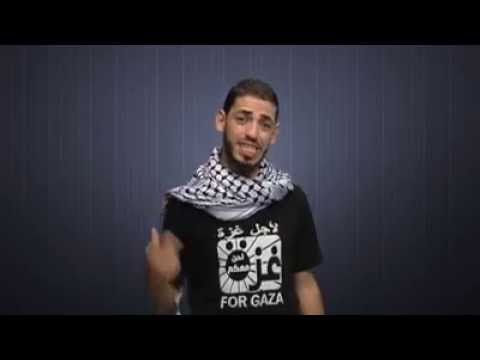 شاعر فلسطيني ينظم قصيدة أنا مش عربي