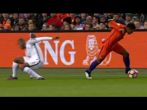 مهارات خرافية وحيل اللاعبين في خداع منافسيهم خلال 2017