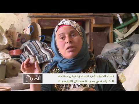 شاهد نساء الخزف يحولن التراب إلى تحف فنية