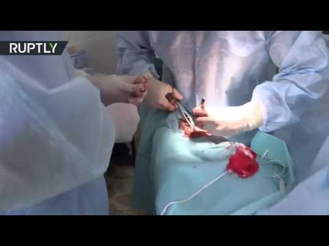 جراحون روس يعالجون عشرات من الجرحى في حلب