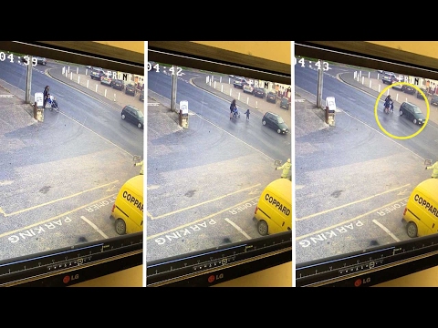 العناية الإلهية تنقذ طفلة من موت محقق أسفل سيارة كبيرة 