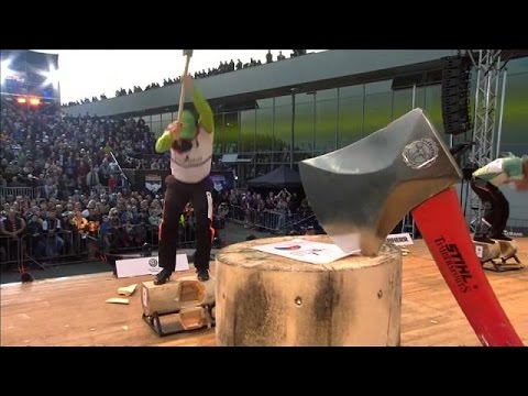 انطلاق بطولة عالمية لتقطيع الخشب في هامبورغ الألمانية