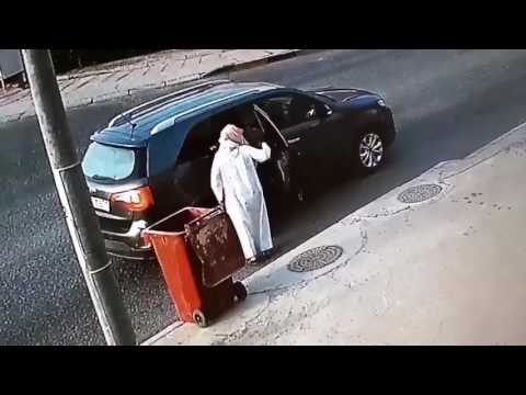 رد فعل لص اكتشف كاميرا مراقبة لدى سرقته منزل