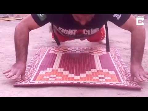 باكستانى يسجل رقم قياسي في اللياقة البدنية على أصابع الإبهام فقط