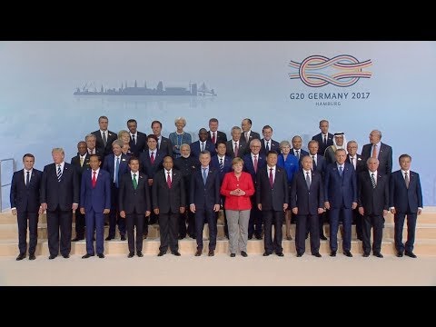صورة مشتركة لأعضاء قمة الـ العشرين في هامبورغ الألمانية