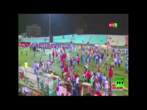 مقتل 8 مشجعين وإصابة 49 في ملعب في العاصمة السنغالية