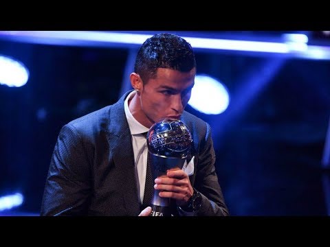 لاعبون لا يستحقون الوجود في أفضل فريق بالعالم