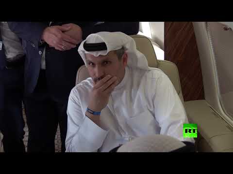 شاهد وزير روسي يعرض على محمد بن زايد مروحية مي38