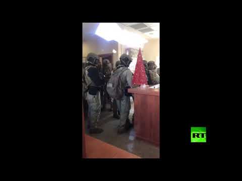 جنود أميركيون داخل مقر السفارة الأمريكية في بغداد