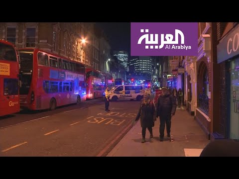 لحظة سقوط عدد من الجرحى في عملية طعن قرب جسر لندن