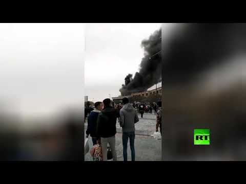 حريق ضخم في فندق محاذ لضريح بمدينة مشهد الإيرانية