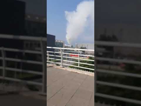 شاهد الدخان يتصاعد من مطار بيروت وهذه التفاصيل