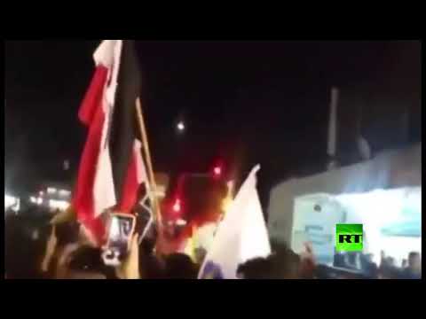 محتجون يحرقون علمًا عراقيًا في شمال البلاد