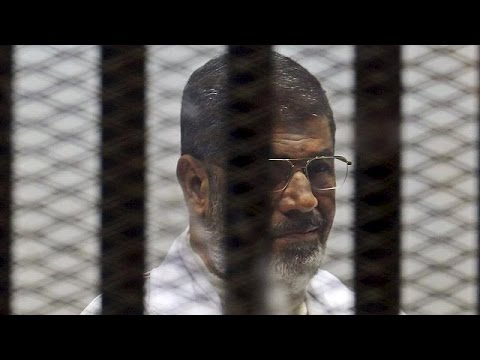 شاهد جنايات القاهرة تؤجل النطق بالحكم في قضية مرسي