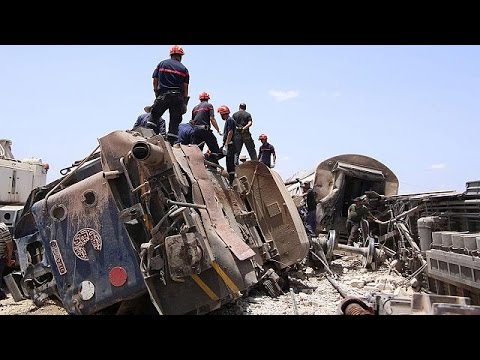 شاهد مقتل 18 شخصًا بحادث تصادم قطار