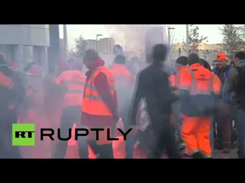 اشتباكات بين الشرطة ومحتجين في ميناء أنتويرب البلجيكي