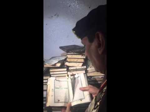 شاهد المحرج يقرأ آيات من القرآن اختلطت بها دماء الشهداء