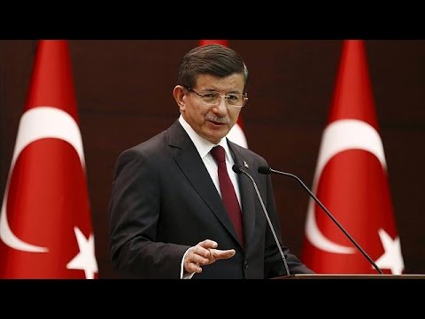شاهد تشكيل حكومة انتقالية تركية يشارك فيها الحزب المناصر للأكراد