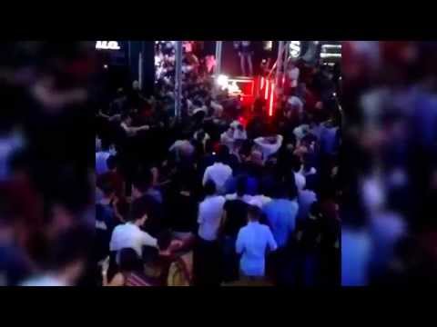 شاهد انهيار شرفة زجاجية في ملهى ليلي في مالطا