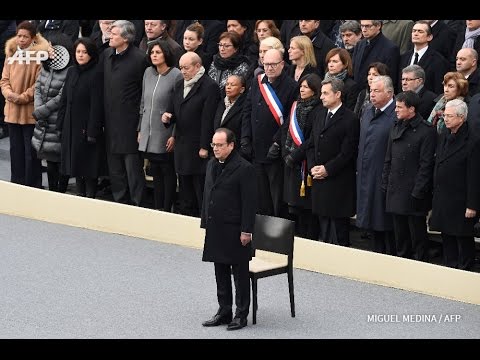 شاهد كلمة الرئيس الفرنسي في مراسم تكريم ضحايا اعتداءات باريس