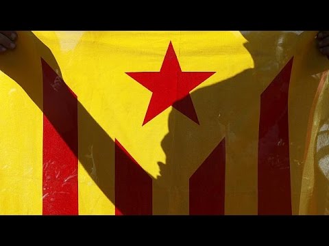 شاهدمحكمة أسبانية تلغي قرار كتالونيا بالاستقلال