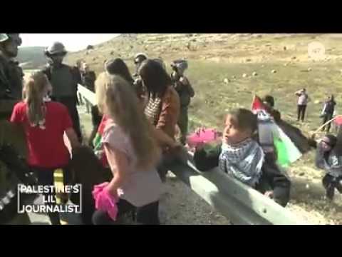 طفلة فلسطينية شجاعة ترصد اعتداءات الاحتلال الإسرائيلي