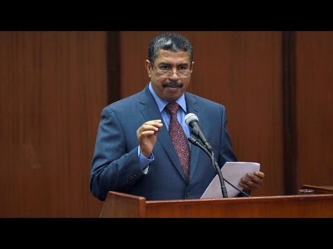 رئيس وزراء اليمن يؤكد عزمه وقف الحرب مع بدء محادثات السلام