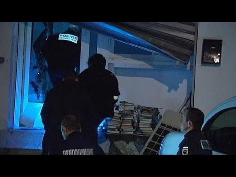 شاهد اعتداء على مُصلّى في إحدى ضواحي أجاكْسْيو في جزيرة كُورْسِيكَا