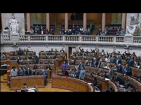 شاهد البرتغاليون يستمتعون بـ 4 عطل سنوية
