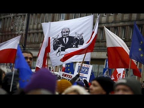 شاهد تشدد أوروبي تجاه التغييرات الدستورية في بولندا
