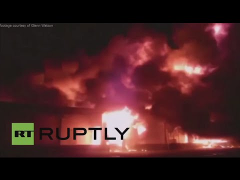 حريق كبير يندلع في مستودع في نيوجرسي