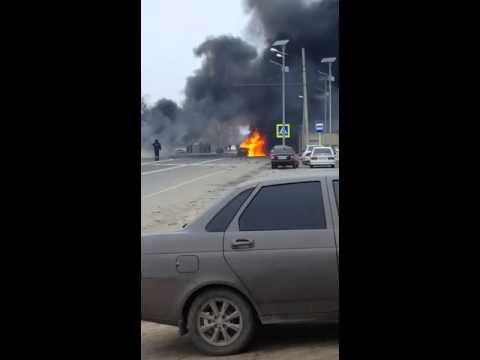 بالفيديو انفجار سيارة مفخخة بالقرب من نقطة تفتيش شرطة
