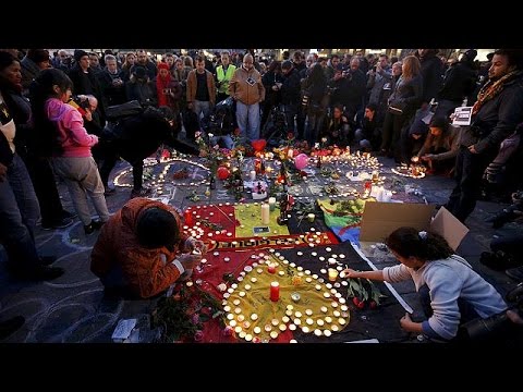 شاهد اشهر معالم العالم تضاء بالوان العلم البلجيكي